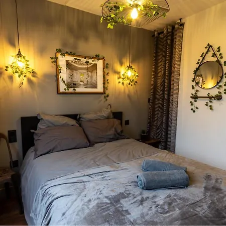 Indus - Jardin, Netflix Et Parking - Le Manoir Aux Pommes * Orbec