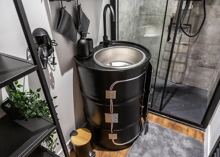 Indus - Jardin, Netflix Et Parking - Le Manoir Aux Pommes Orbec